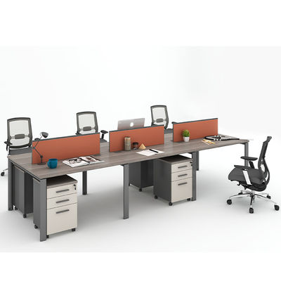 acheter Bureau de bureau blanc pour quatre personnes face à l'entreprise avec écran de bureau aux couleurs vives et texture de boîte en fil personnalisée pour le bureau online manufacture