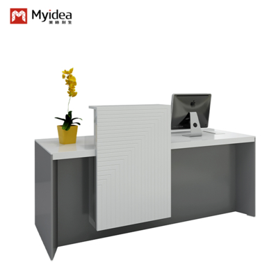 Réception brillante peinte en blanc, design à la mode, réception de luxe légère, hall d'hôtel commercial, caisse et bureau de réception